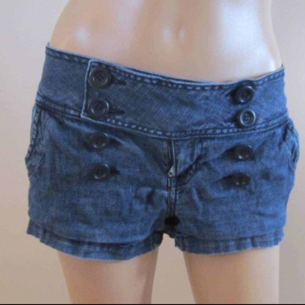 U JEANS JUNIOR SHORT BUTTONS SIZE 9